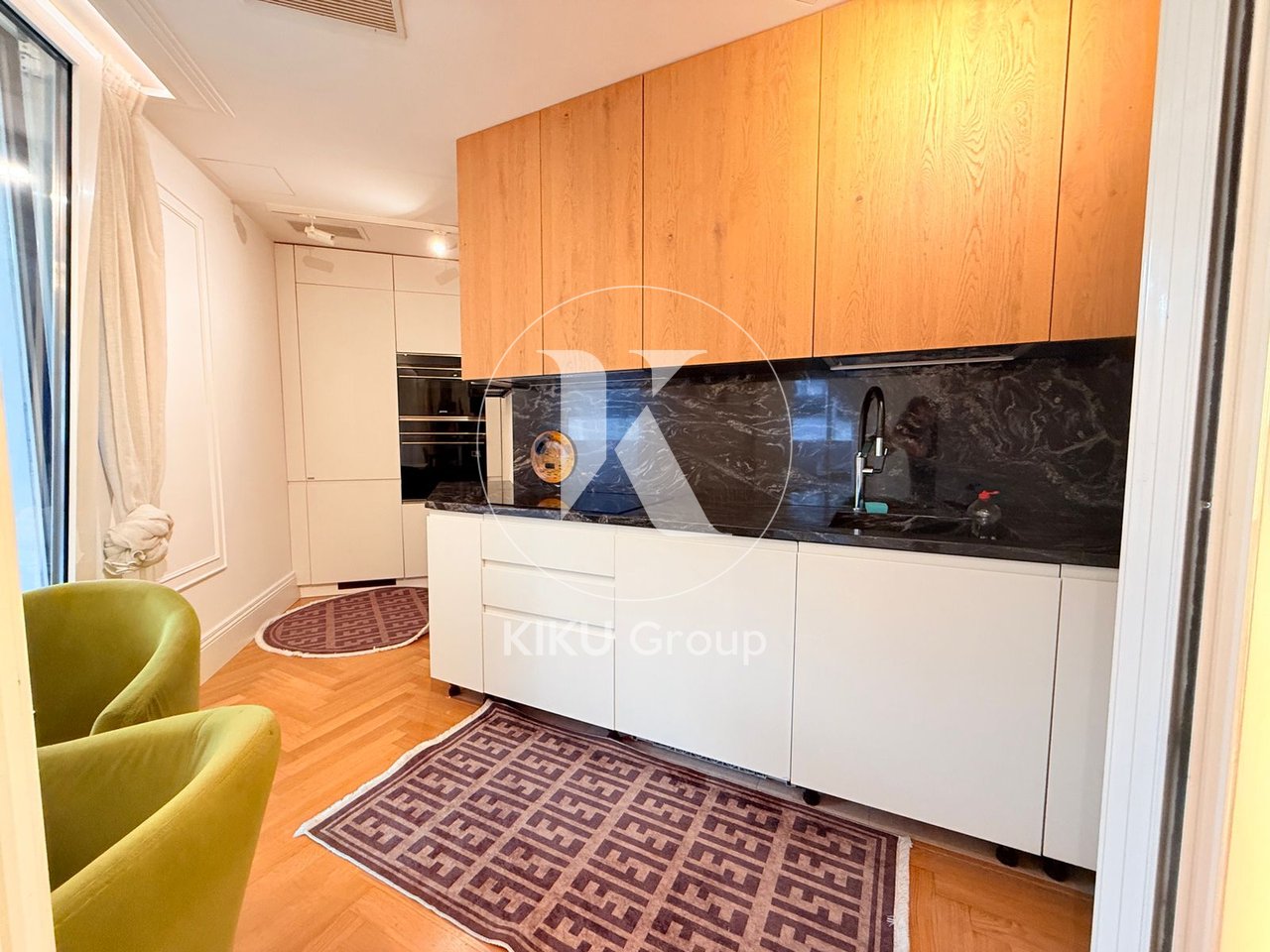 🏡 Appartamento moderno in vendita con grande veranda, vicino al Giardino Botanico