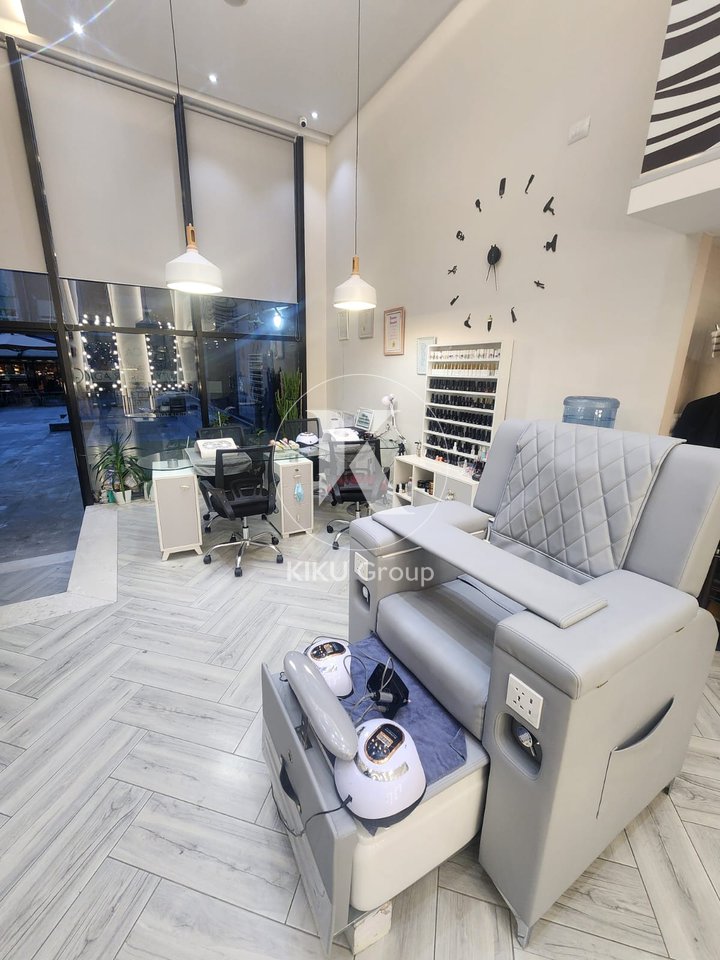 Vendesi abitativo in vendita (organizzato a duplex) + posto auto