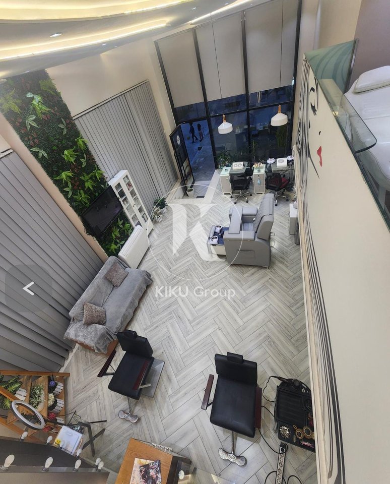 Vendesi abitativo in vendita (organizzato a duplex) + posto auto