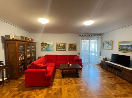 Shitet Apartament 2+1+2, Bllok