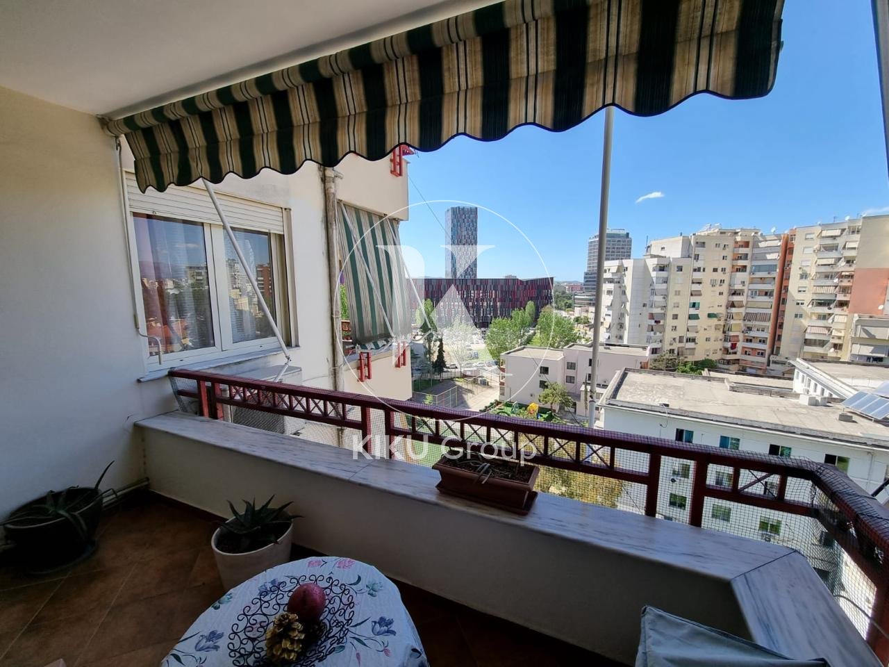 Apartament 3+1+2 me Qera,  prane Stadiumit Air Albania