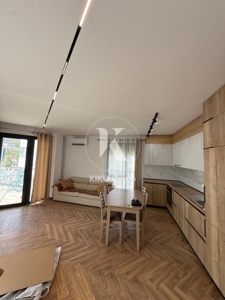2+1+2 Apartment + Parking For Rent in Dry Lake, Tirana