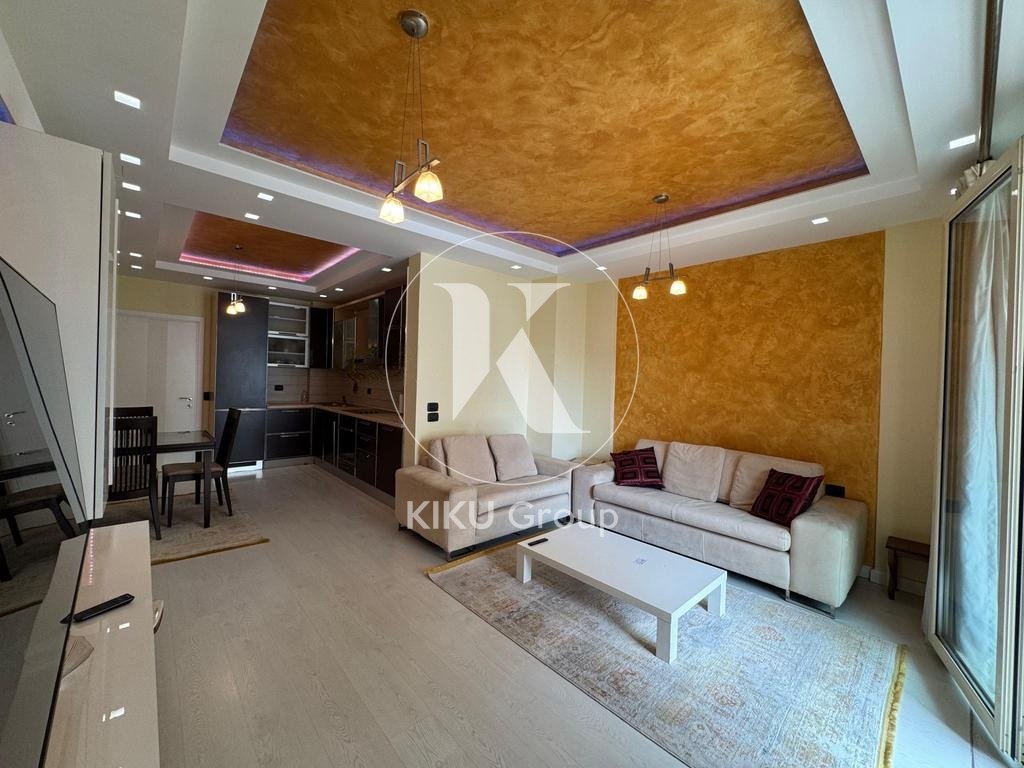 Apartament për Qira – Komuna e Parisit, Tiranë