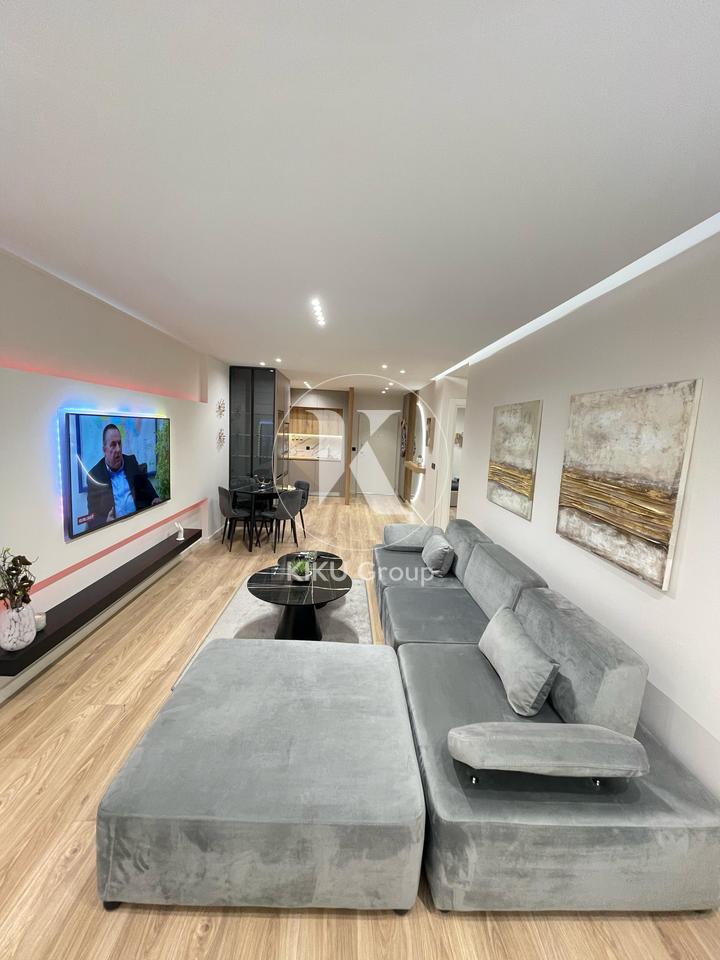 Apartment 2+1 me Qera, Ish Ekspozita