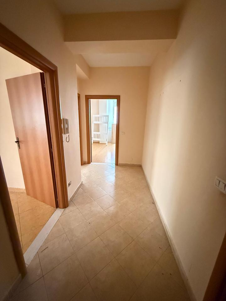 Apartament 2+1+2 për Shitje në Liqeni i Tiranës