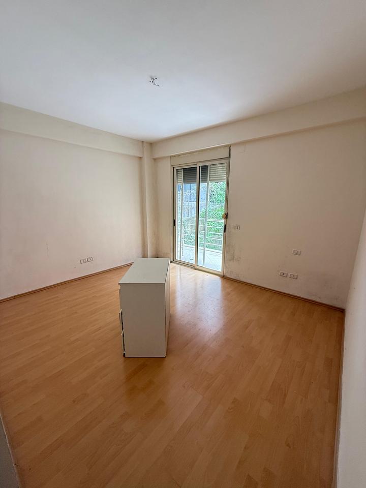 Apartament 2+1+2 për Shitje në Liqeni i Tiranës