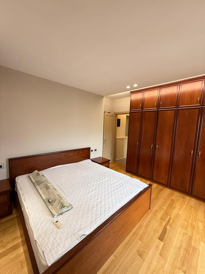 Apartament 2+1 Me Qira në Liceu Artistik, Tirana