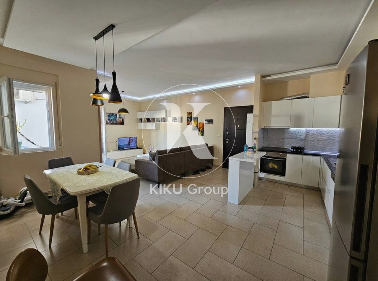 Shitet Apartament 2+1 në zonën e Kopshtit Zoologjik