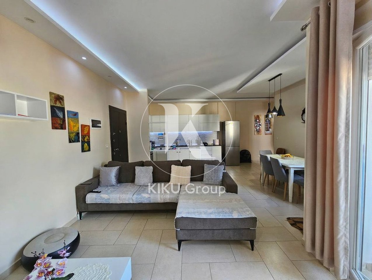 Shitet Apartament 2+1 në zonën e Kopshtit Zoologjik