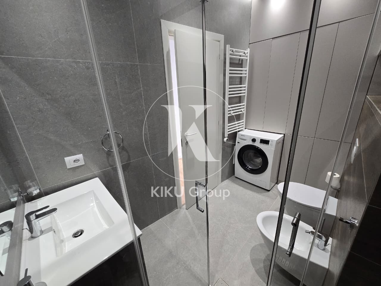 Apartament 2+1+2+Parking Me Qira | Bulevardi i Ri