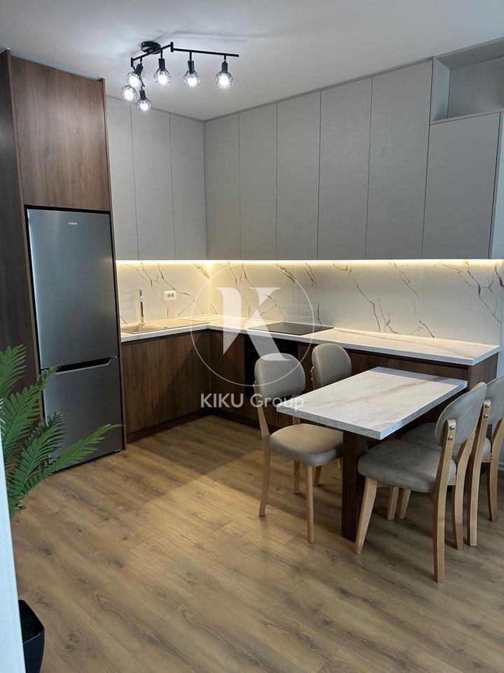 🏡 Apartment for rent at Zogu i Zi Market place