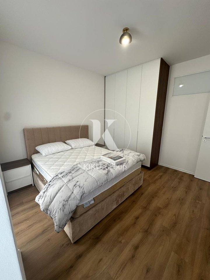 🏡 Apartment for rent at Zogu i Zi Market place