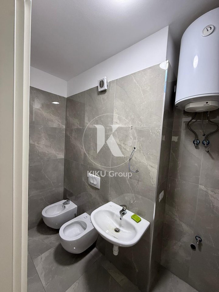 Locale in affitto per uffici – Via Kavajës