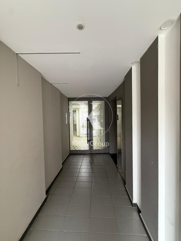 Locale in affitto per uffici – Via Kavajës