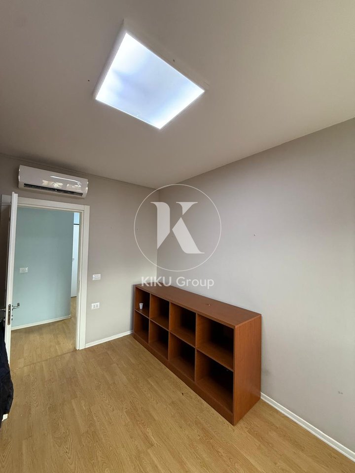Locale in affitto per uffici – Via Kavajës
