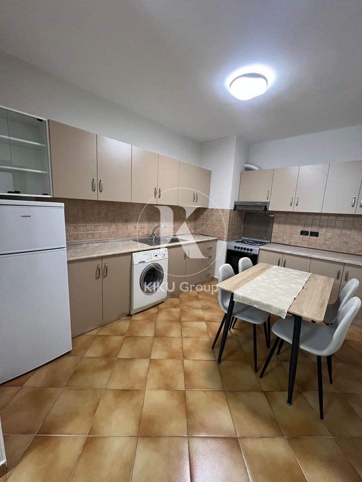 Jepet me qira apartament 1+1, Gjimnzi  Petro Nin Luarasi 70,000 lekë / muaj
