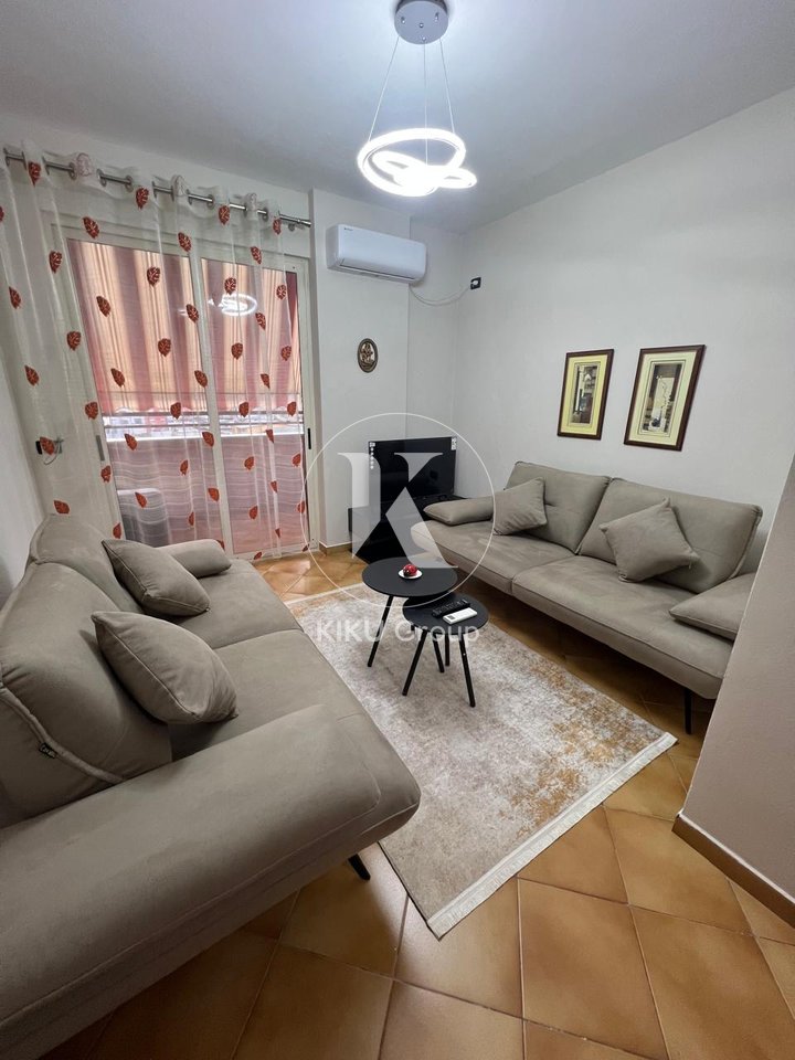 Jepet me qira apartament 1+1, Gjimnzi  Petro Nin Luarasi 70,000 lekë / muaj