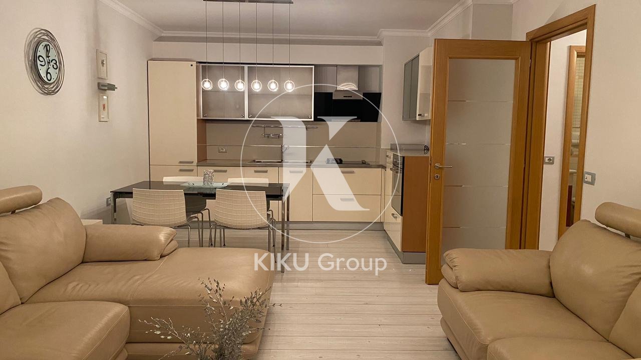 📍 Apartament me qira pranë “Petro Ninit”