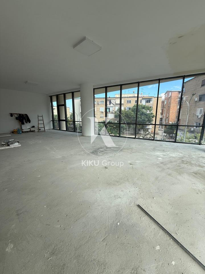 Ambiente in Affitto, Golden Tower