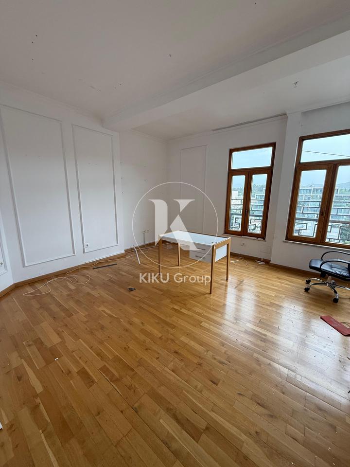 Ufficio in Affitto – 260m² | Nel Cuore di Blloku 3300 euro lordo