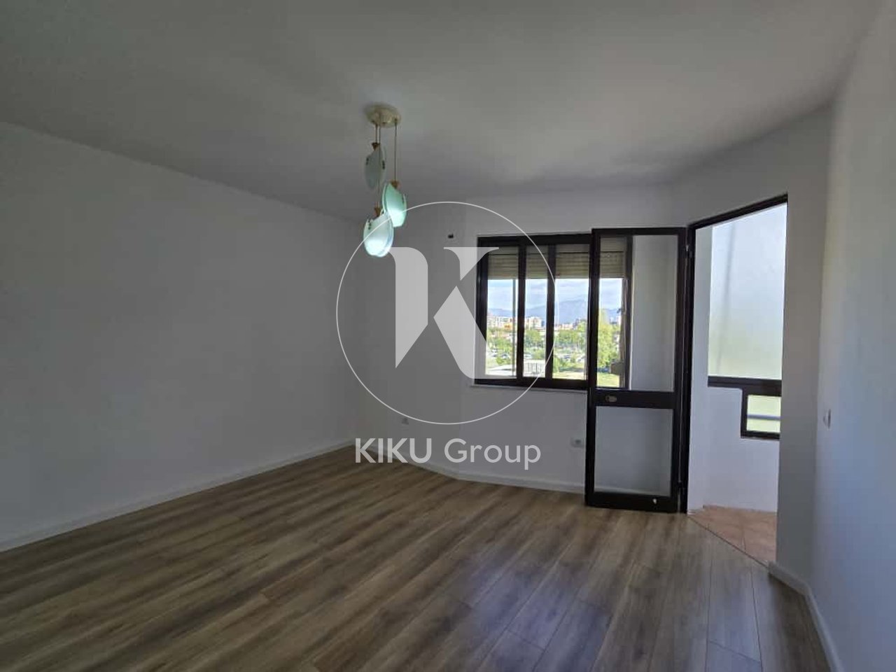 SHITET APARTAMENT 2+1 – ISH FUSHA E AVIACIONIT