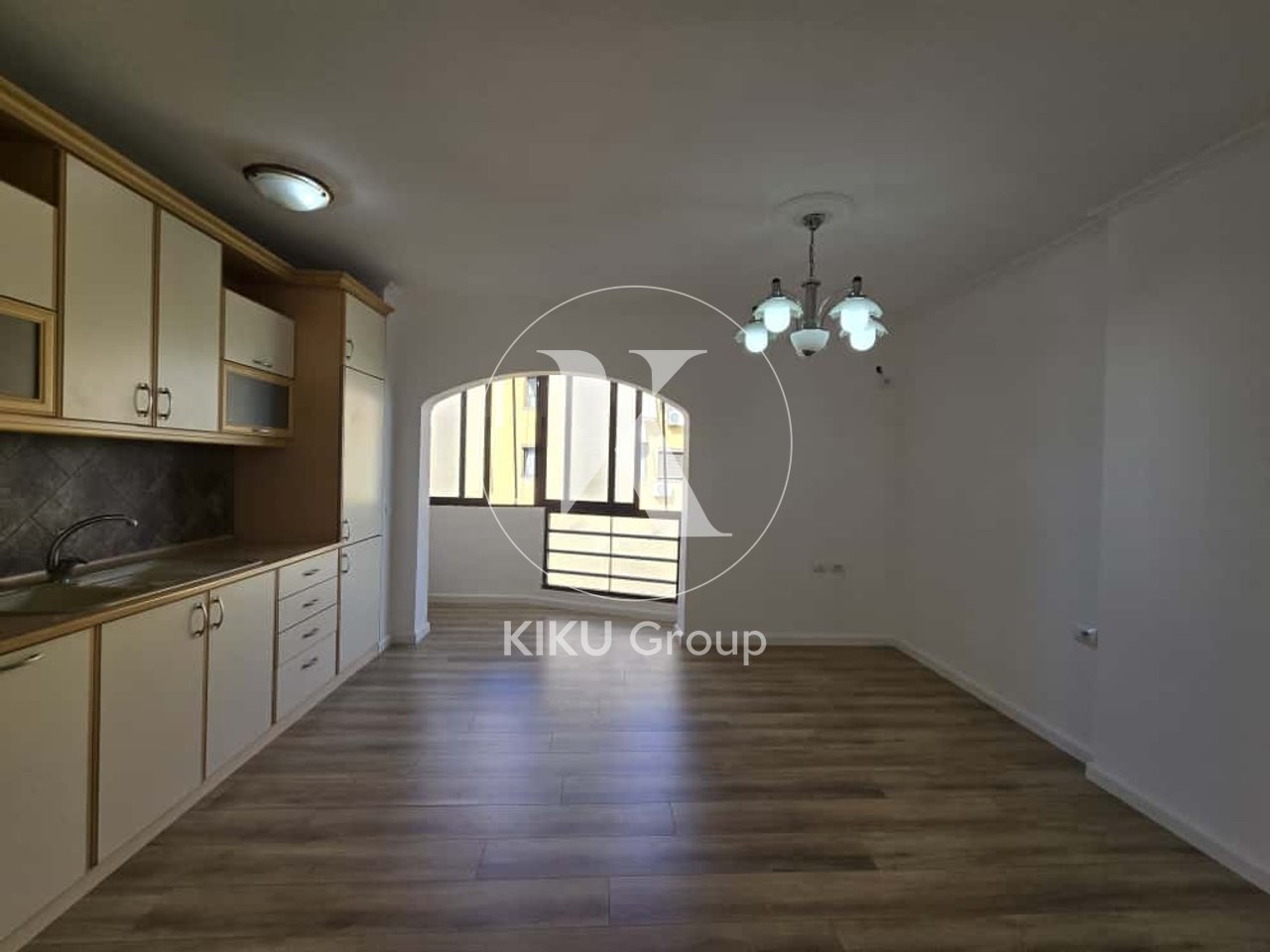 SHITET APARTAMENT 2+1 – ISH FUSHA E AVIACIONIT