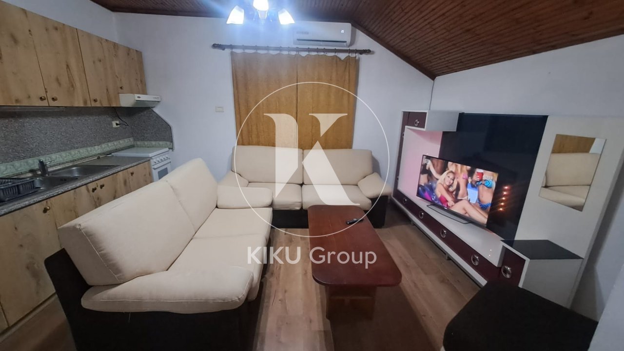Shtëpi shumë komode për qira! Kati 3 i Viles, Mbrapa Hotel Mondial, 21 dhjetori