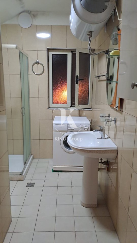 Shtëpi shumë komode për qira! Kati 3 i Viles, Mbrapa Hotel Mondial, 21 dhjetori