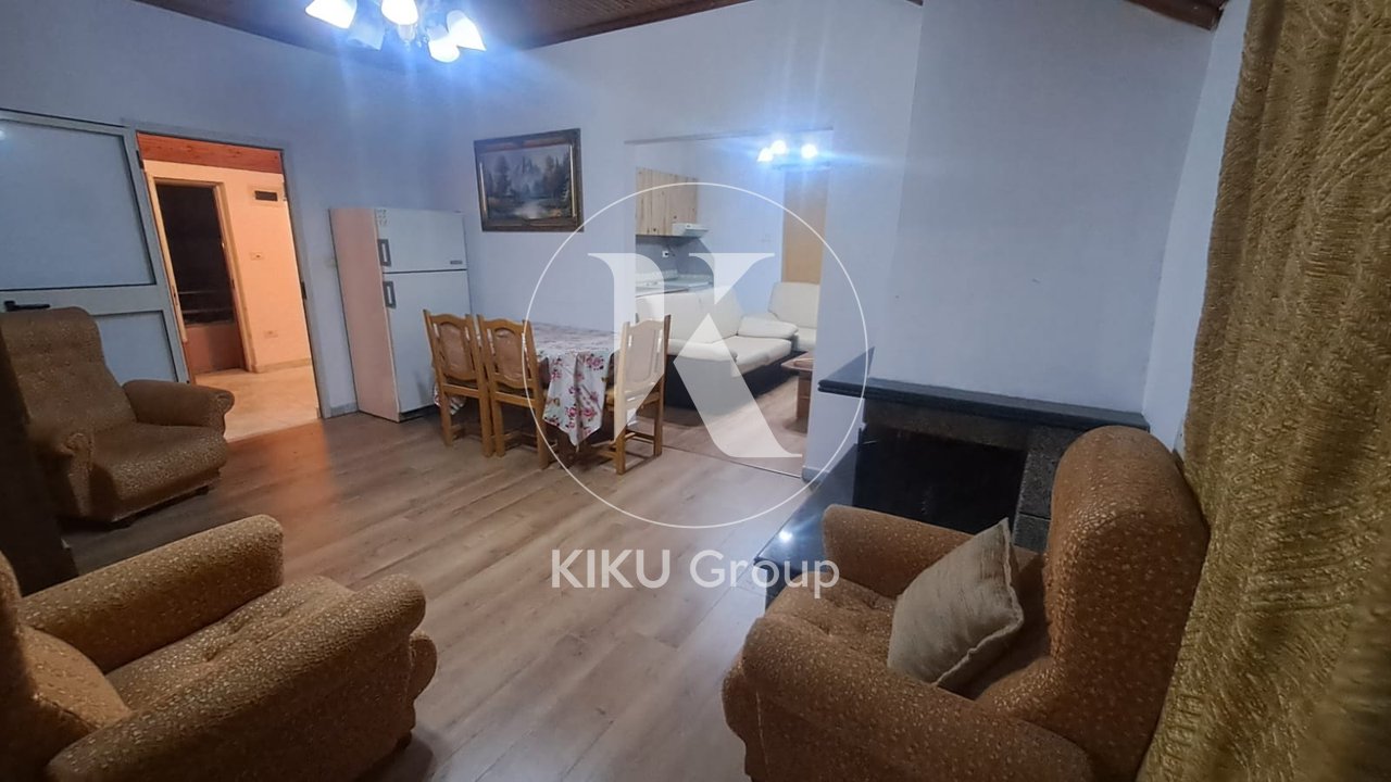 Shtëpi shumë komode për qira! Kati 3 i Viles, Mbrapa Hotel Mondial, 21 dhjetori