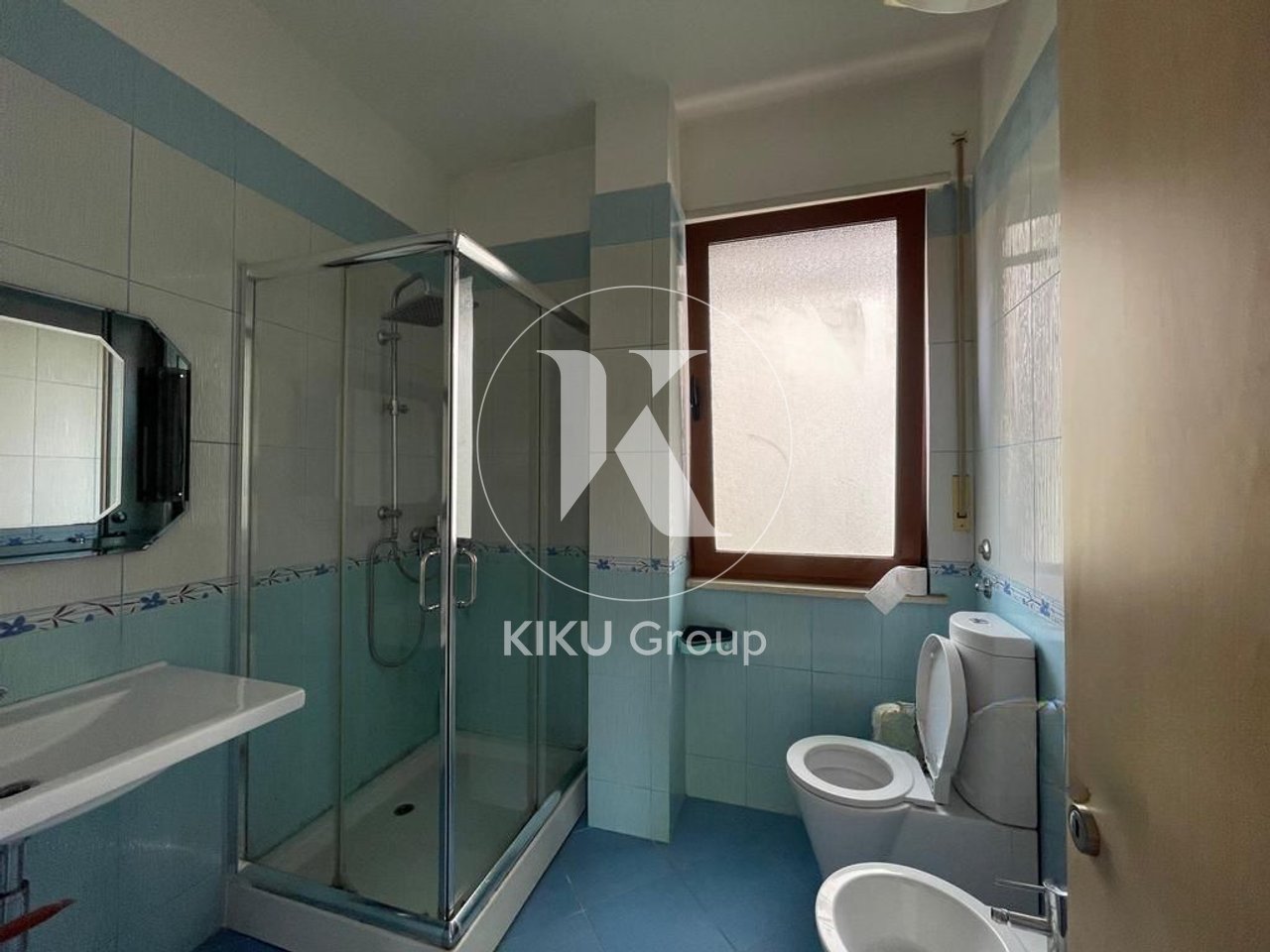🏡 Jepet me Qira Vilë 3-Katëshe – Kodra e Priftit, Tiranë