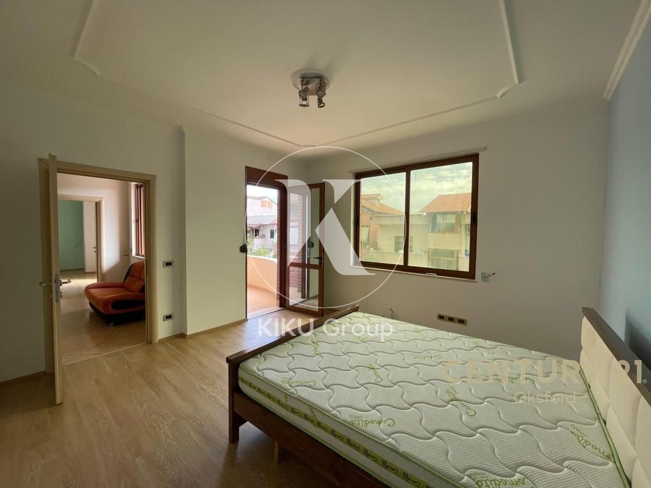 🏡 Jepet me Qira Vilë 3-Katëshe – Kodra e Priftit, Tiranë
