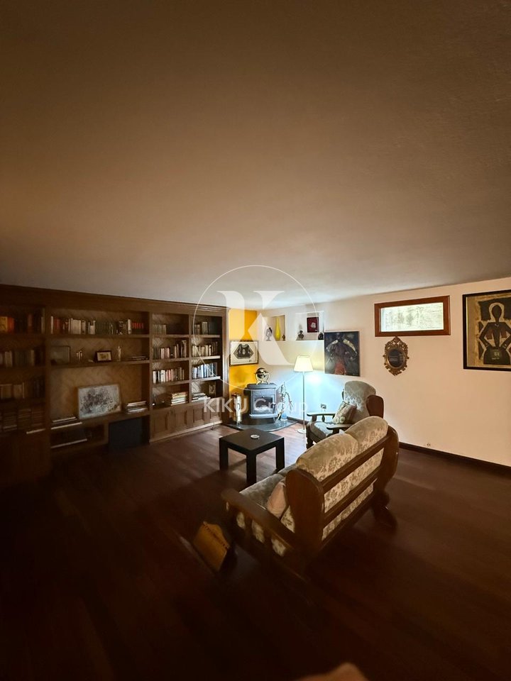Villa in Affitto – Lago di Farka