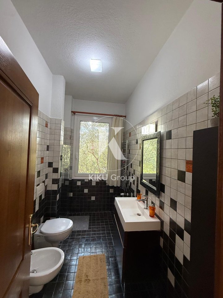 Villa in Affitto – Lago di Farka