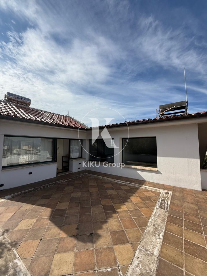Villa in Affitto – Lago di Farka