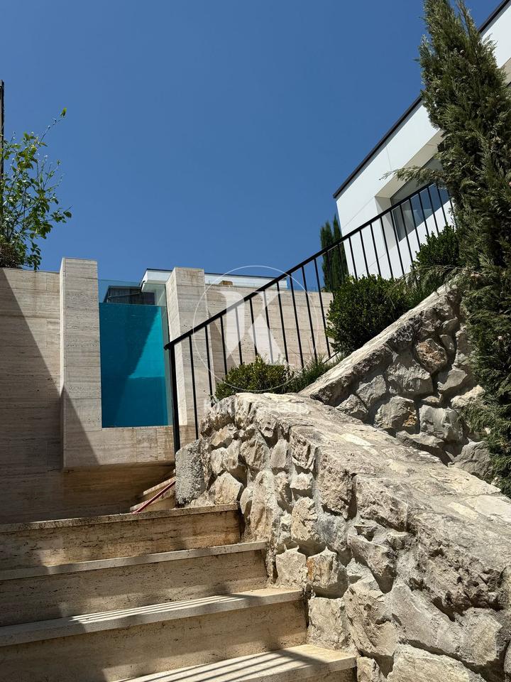 🏡 Modern 3-Story Villa with Private Pool in the Elite Area near TEG 🏡