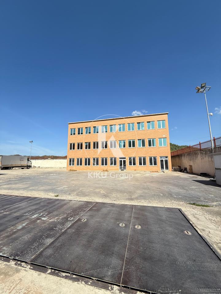 🏭 For rent: Warehouse + Office + Building in the industrial area of Vaqarri