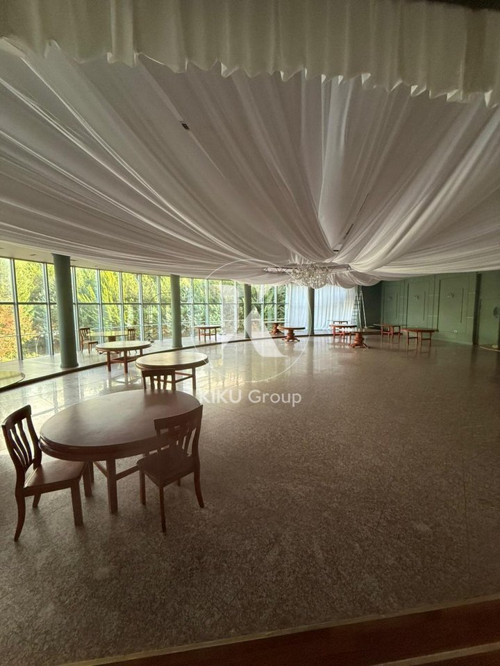 In affitto Complesso Hotel + Ristorante + bar in zona sviluppata, Peze