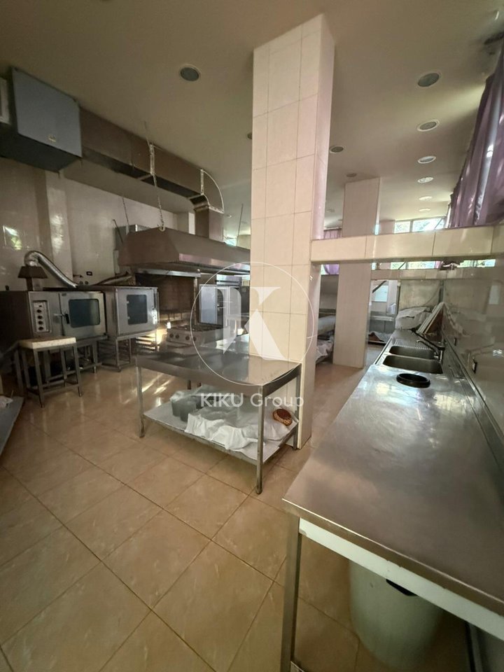 In affitto Complesso Hotel + Ristorante + bar in zona sviluppata, Peze