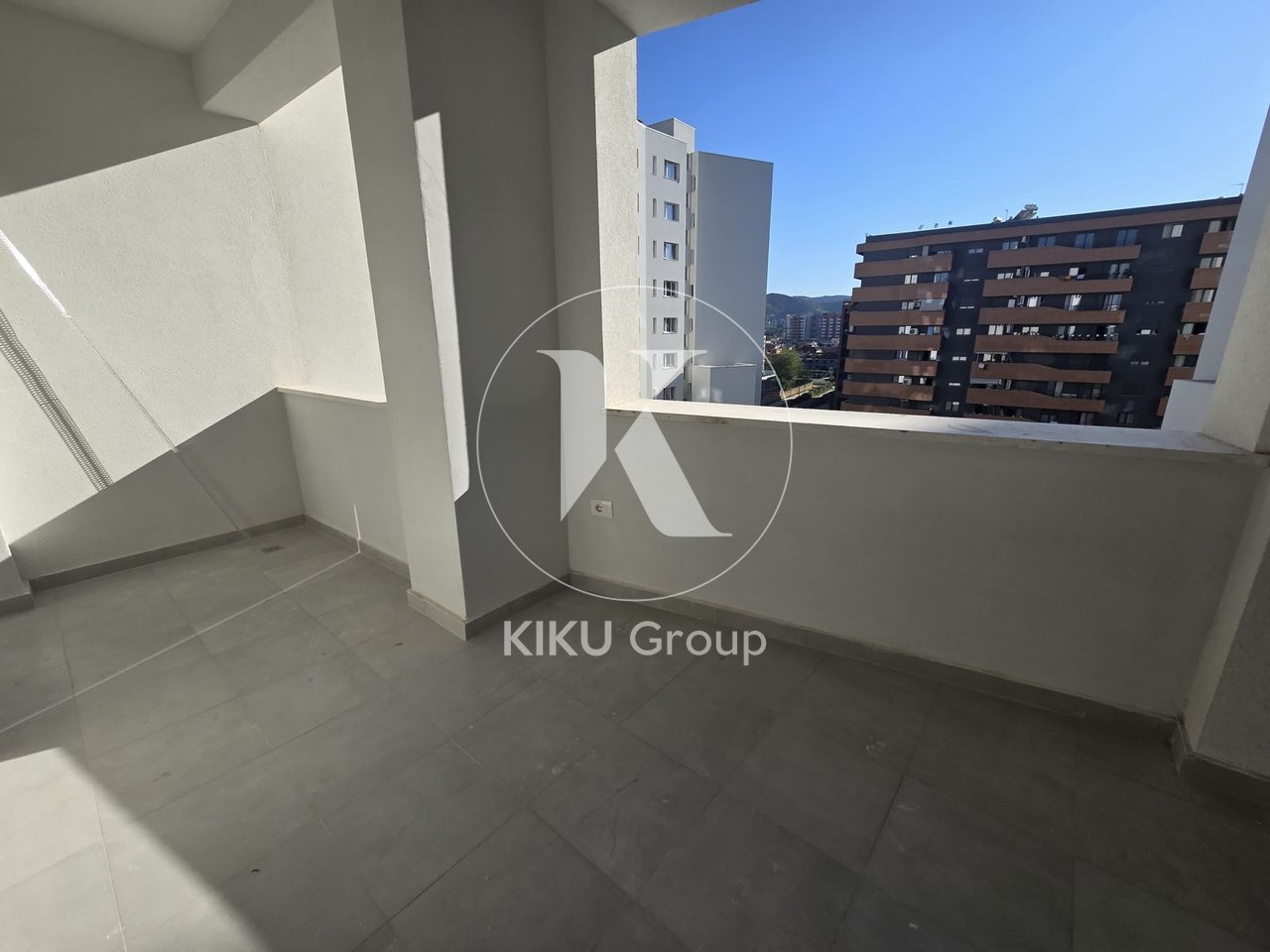 Appartamento 2+1+Balcone+Posto Auto in Affitto Vicino a Green City