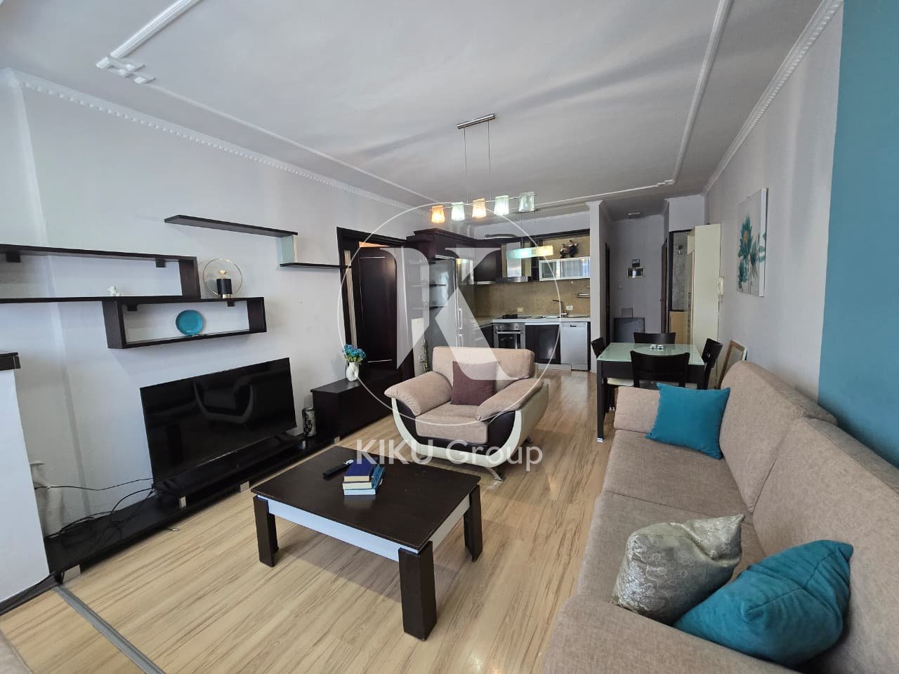 Apartament me Qira 2+1+2 – pranë Juridikut
