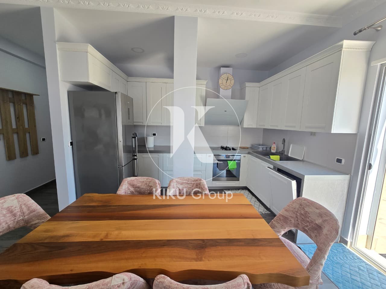 APARTAMENT/ PENTHOUSE 3+1 Me Verande+ POST PARKIMI | ME QIRA | KOPSHTI ZOOLOGJIK
