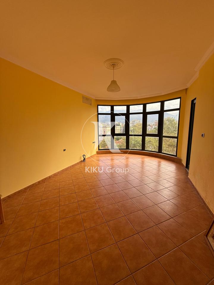 Ambiente in affitto per uffici, Bllok