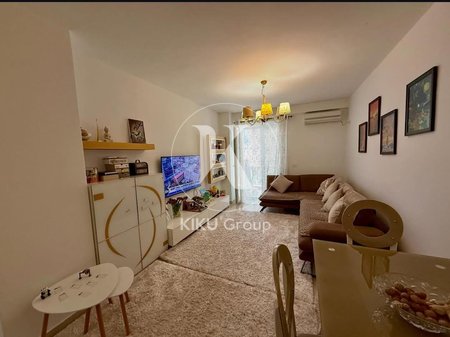 SHITET APARTAMENT 2+1+2 – Kompleksi AnA, Qyteti Studenti