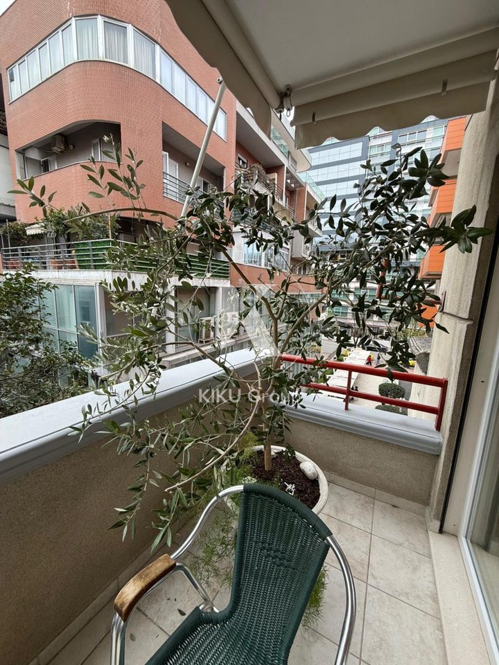 JEPET ME QIRA AMBJENT BIZNESI