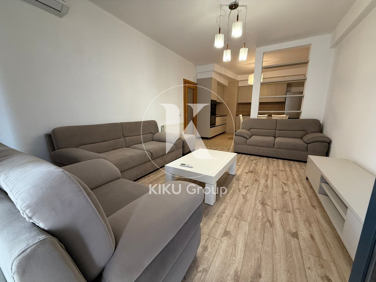 Apartment 2+1+2 for rent at Komuna e Parisit