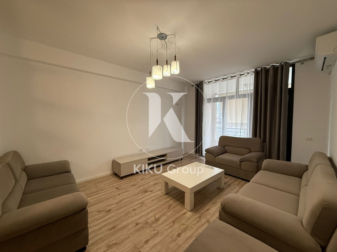 Apartment 2+1+2 for rent at Komuna e Parisit