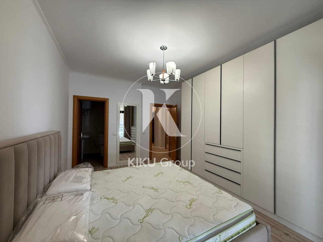 Apartment 2+1+2 for rent at Komuna e Parisit