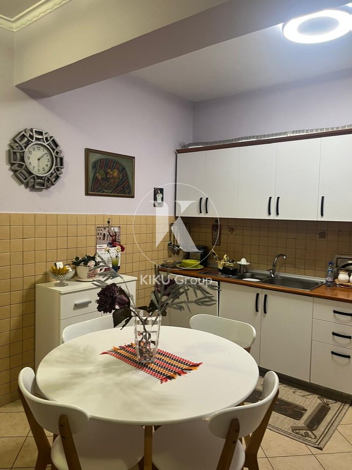 🏡 Apartament me qira 2+1+2