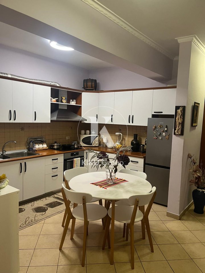 🏡 Apartament me qira 2+1+2