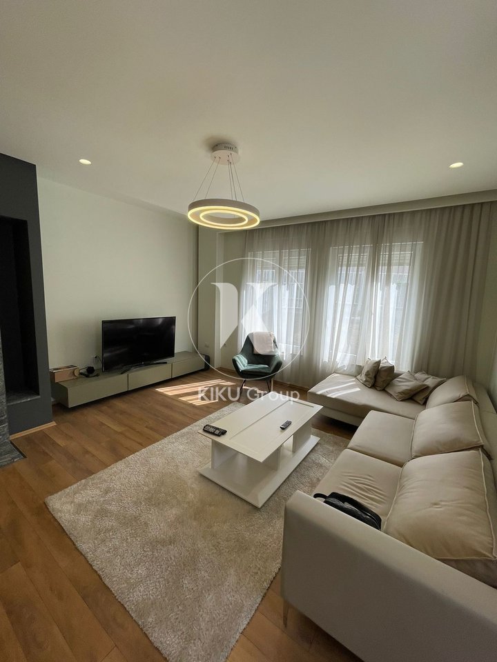 🏡 Vilë Premium me Qera pranë TEG